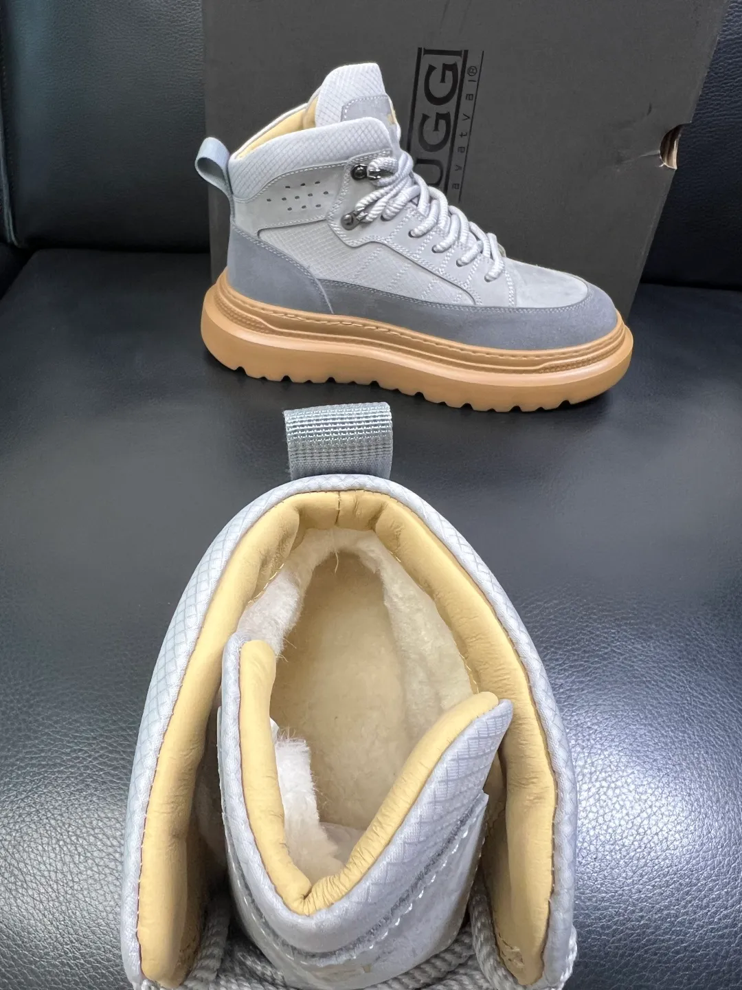 Men's men's shoes 💰740 UGG High-quality top crafts. Original configuration is available at the counter simultaneously. Original cowhide fabric imported from Italy, high-quality splicing technology, fully imported lambswool lining. Sole: Original sole is specially provided by the original factory and is super comfortable. Original factory and single goods are welcome to compare. Size 39-44
